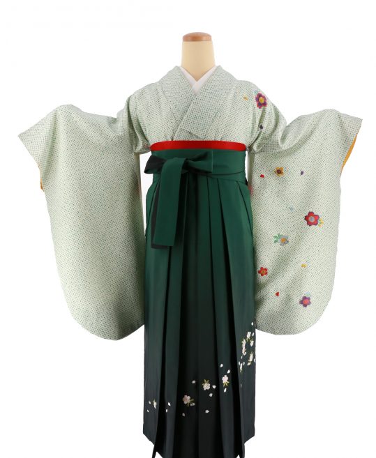 卒業式袴レンタルNo.437[絞り風]白×緑総絞り風・桜刺繍｜着物レンタル